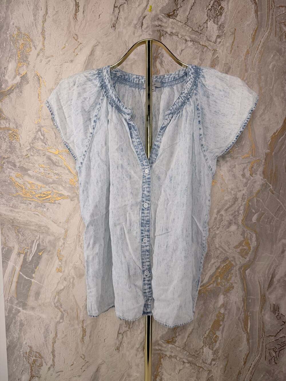 Rails Light Acid Wash Denim Flutter Cap Sleeve Button-Up Blouse
